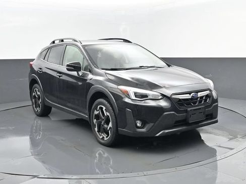 Used 2021 Subaru Crosstrek 2.5i Limited w/ Moonroof Package 2 AWD/4WD image 3