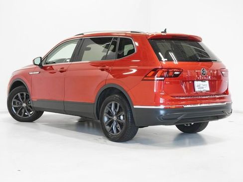 Used 2022 Volkswagen Tiguan SE image 6