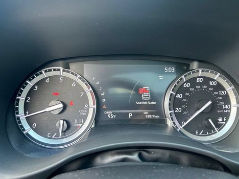 Used 2022 Toyota Highlander XLE AWD/4WD image 15
