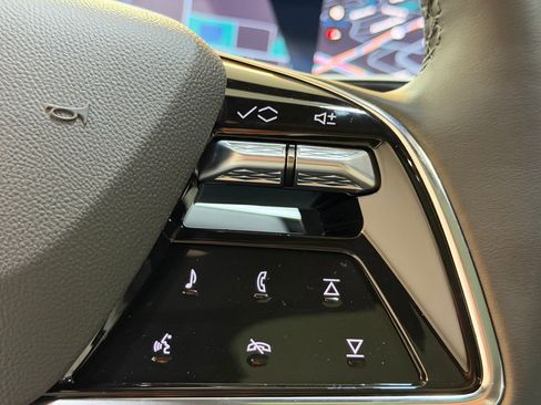 New 2026 Cadillac Lyriq Sport AWD/4WD image 30