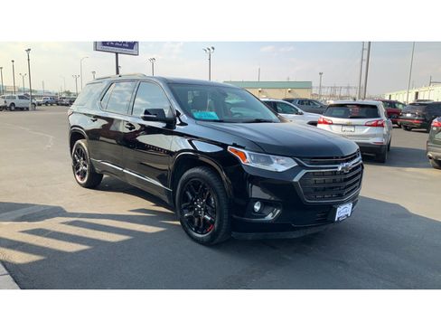 Used 2021 Chevrolet Traverse Premier w/ Redline Edition AWD/4WD image 4