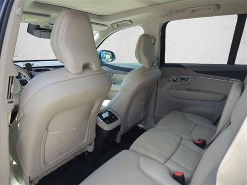 Used 2024 Volvo XC90 B5 Plus AWD/4WD image 16
