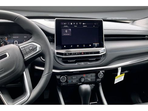 New 2026 Jeep Compass Latitude AWD/4WD image 8