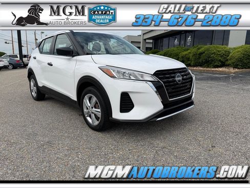 Used 2022 Nissan Kicks S FWD image 1