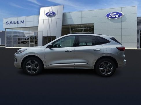 Certified 2023 Ford Escape ST-Line AWD/4WD image 5