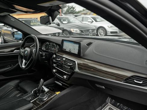 Used 2017 BMW 530i xDrive 530i xDrive Sedan 4D image 14