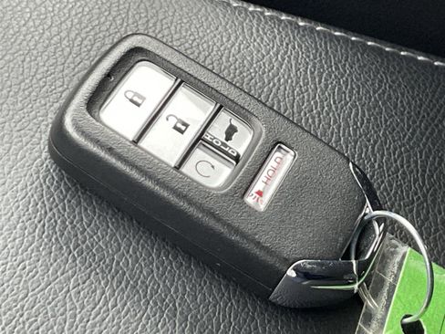 Used 2022 Honda CR-V Touring image 32