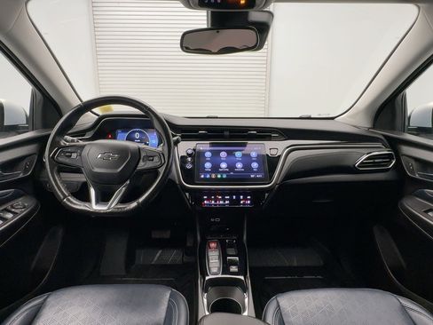 Used 2022 Chevrolet Bolt EUV LT w/ Convenience Package image 16