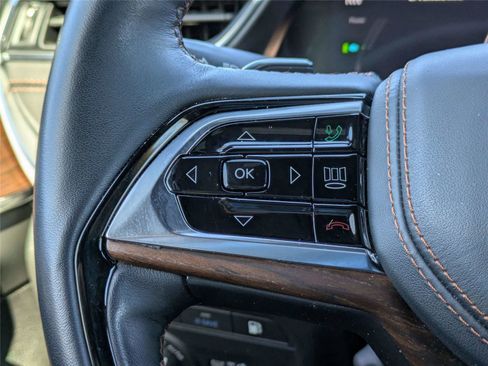 Used 2023 Jeep Grand Cherokee Summit w/ Advanced Protech Group IV image 30