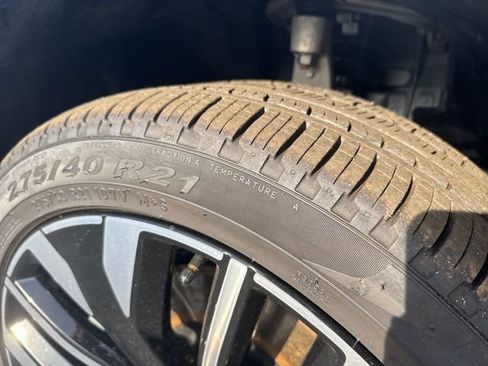 Certified 2025 Volvo XC90 T8 Ultra w/ Protection Package Premier image 33