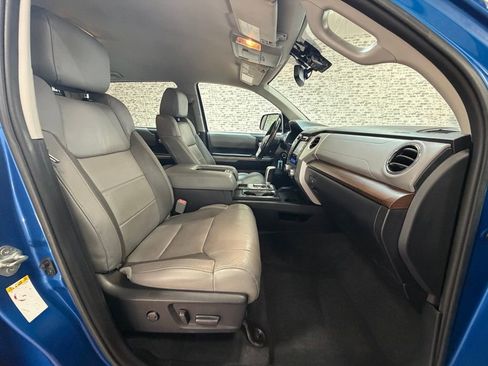 Used 2018 Toyota Tundra Limited w/ Limited Premium Package image 10
