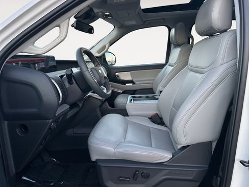 Used 2025 Ford Expedition Max Active image 15