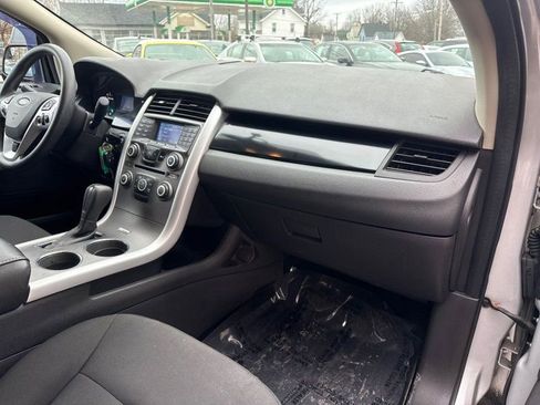 Used 2013 Ford Edge SE image 16