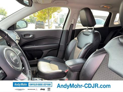 Used 2018 Jeep Compass Latitude w/ Popular Equipment Group AWD/4WD image 7