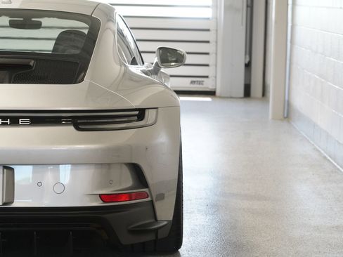 Used 2022 Porsche 911 GT3 RWD image 11