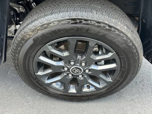 Used 2023 Toyota Tundra Platinum AWD/4WD image 27