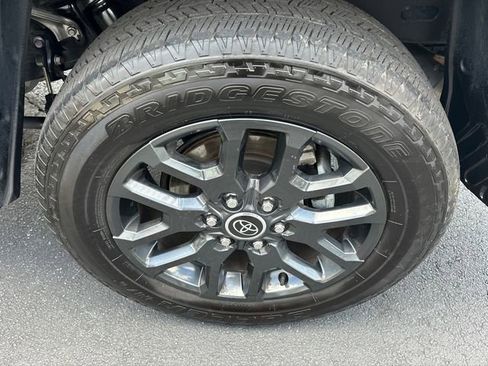 Used 2023 Toyota Tundra Platinum AWD/4WD image 27