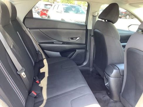 Used 2024 Hyundai Elantra Blue image 25