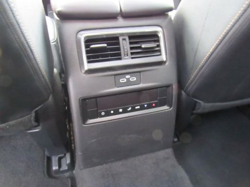 Used 2024 MAZDA CX-90 3.3 Turbo w/ Preferred Plus image 32