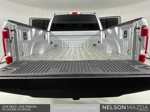 Used 2017 Ford F250 XLT w/ FX4 Off-Road Package image 14