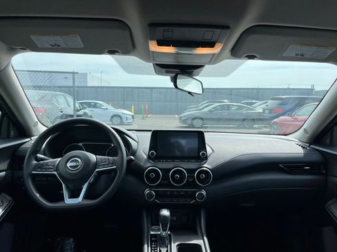 Used 2025 Nissan Sentra SV image 32