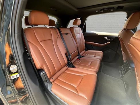 Used 2023 Audi Q7 3.0T Premium w/ Convenience Package AWD/4WD image 21
