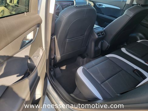 Used 2025 Buick Envision Sport Touring image 12