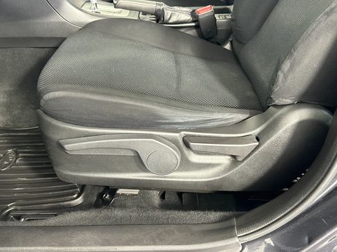 Used 2014 Subaru Impreza 2.0i Premium AWD/4WD image 34
