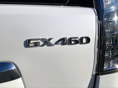 Used 2021 Lexus GX 460 Premium w/ Premium Package image 10