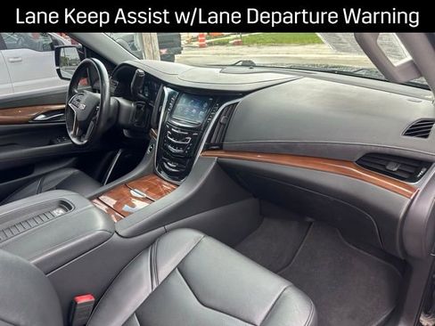 Used 2020 Cadillac Escalade Luxury image 31