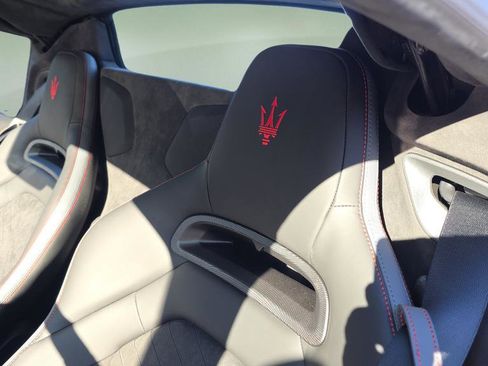 Used 2023 Maserati MC20 Spyder image 21