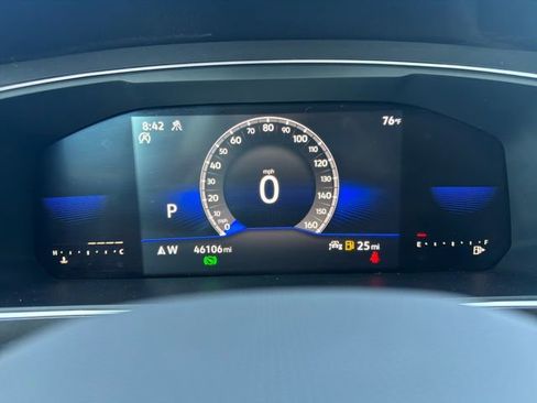 Used 2022 Volkswagen Tiguan SE AWD/4WD image 19