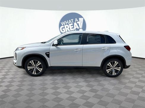 Used 2025 Mitsubishi Outlander Sport ES image 4