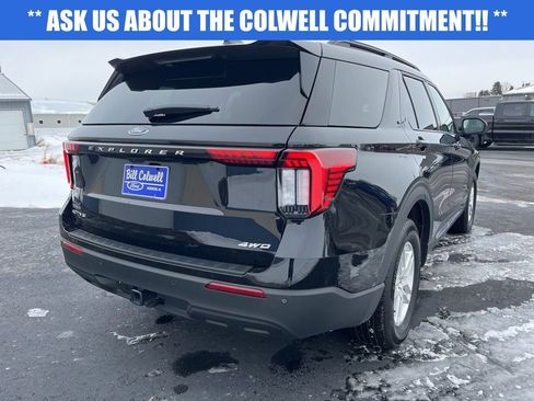 Used 2025 Ford Explorer Active image 4