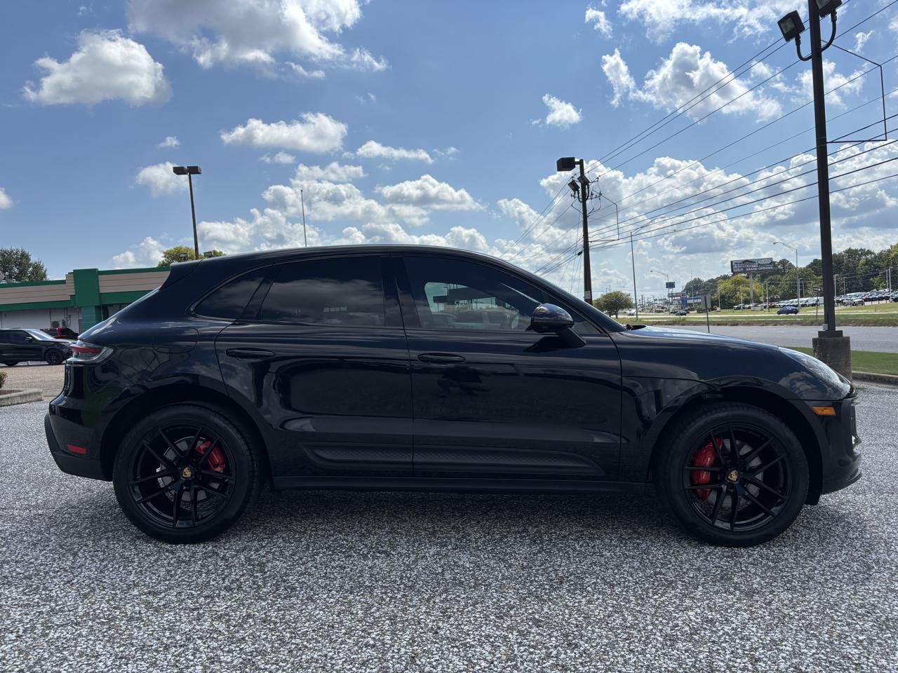 Used 2023 Porsche Macan S AWD/4WD image 8