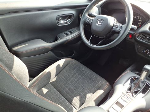 Used 2024 Honda HR-V Sport image 16
