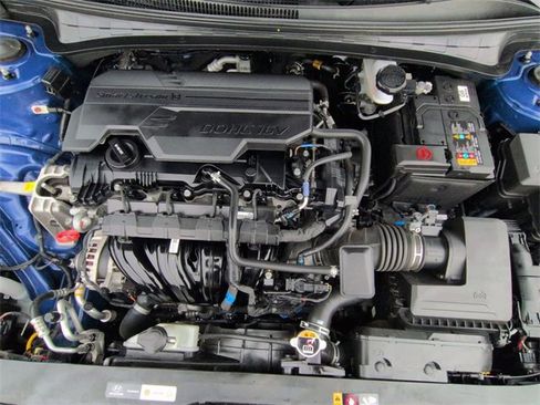 Used 2024 Hyundai Elantra SEL image 31
