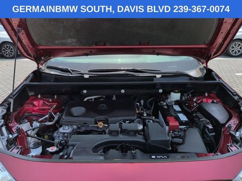 Used 2022 Toyota RAV4 XLE FWD image 14
