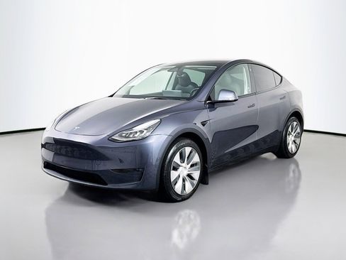 Used 2022 Tesla Model Y Long Range image 1