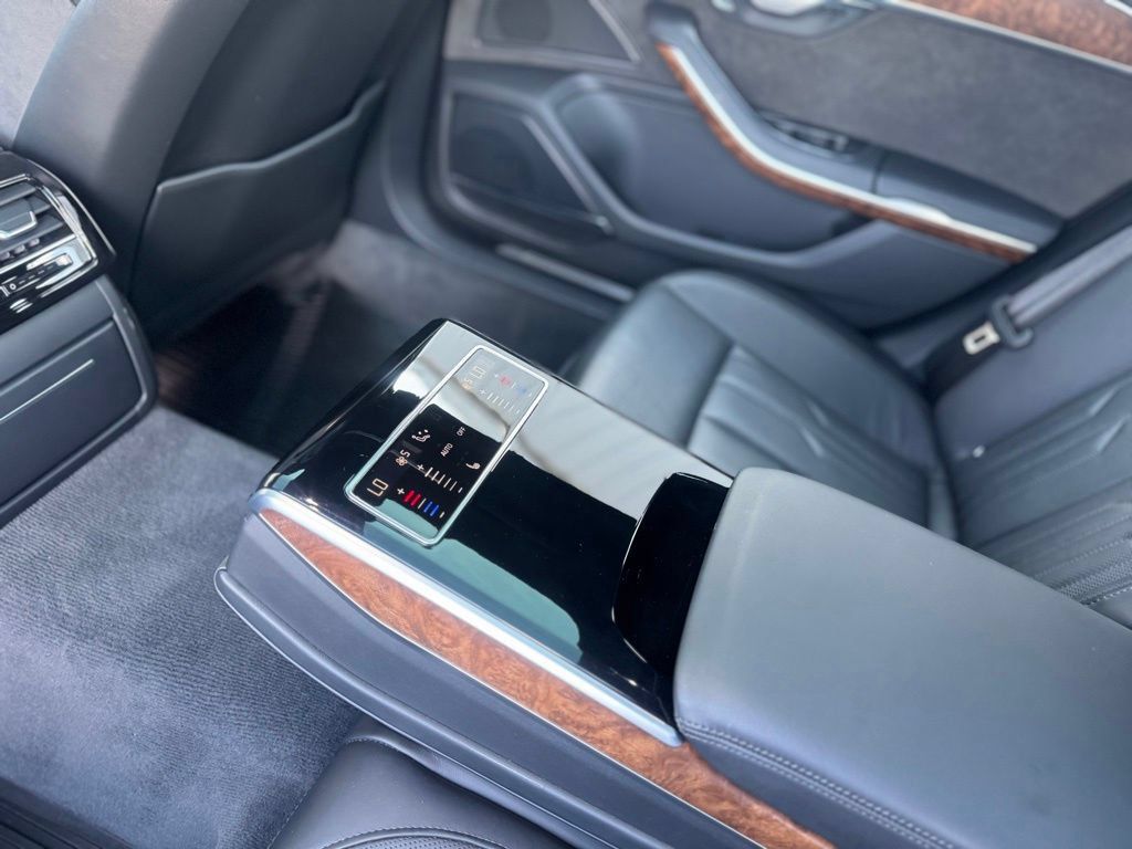 Used 2019 Audi A8 L 4.0T AWD/4WD image 33