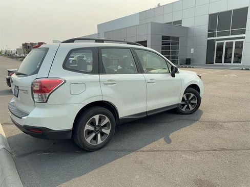Used 2017 Subaru Forester 2.5i w/ Alloy Wheel Package AWD/4WD image 2