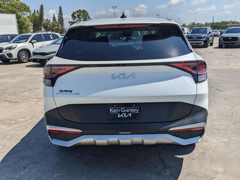 Certified 2023 Kia Sportage LX image 7