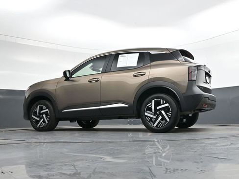 Used 2026 Nissan Kicks SV image 33