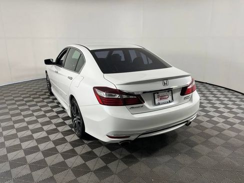 Used 2017 Honda Accord Sport Special Edition image 5