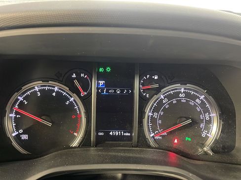 Used 2023 Toyota 4Runner Limited image 18