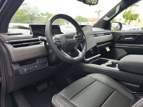 New 2025 GMC Sierra EV Denali AWD/4WD image 10