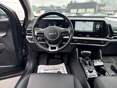 Used 2023 Kia Sportage EX image 13