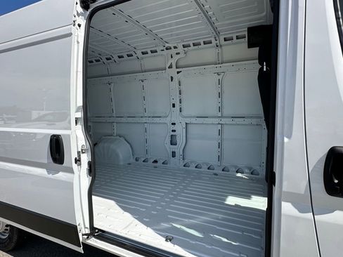New 2026 RAM ProMaster 2500 image 17
