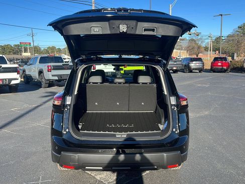 New 2026 Nissan Rogue SV image 10