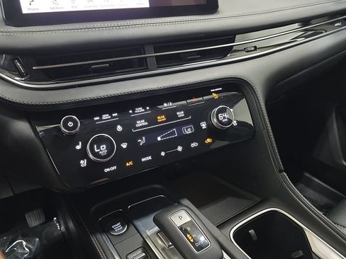 Certified 2023 INFINITI QX60 Luxe w/ Vision Package AWD/4WD image 21